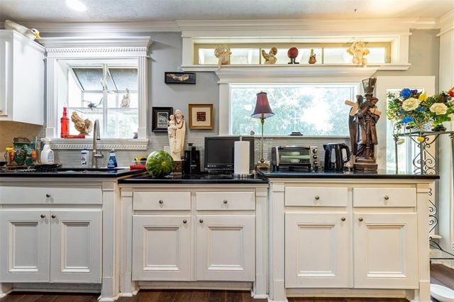 931 Trails End Drive, Cleveland, TX 77328