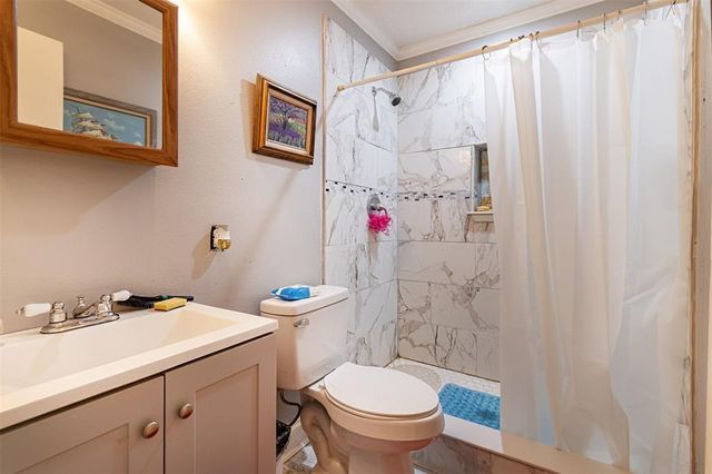 931 Trails End Drive, Cleveland, TX 77328