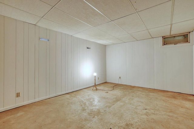 W167 Cottage AVENUE, Oconomowoc, WI 53066