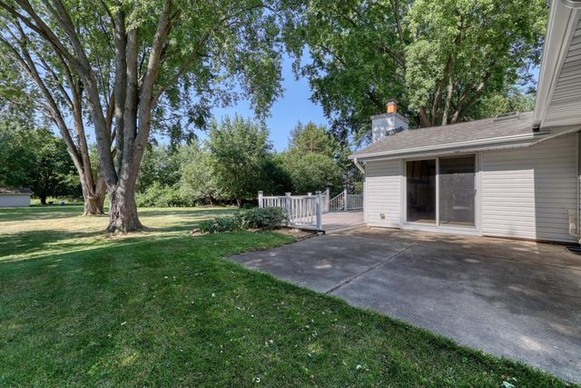 W167 Cottage AVENUE, Oconomowoc, WI 53066