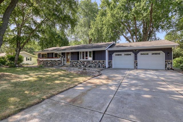 W167 Cottage AVENUE, Oconomowoc, WI 53066