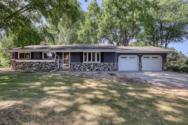 W167 Cottage AVENUE, Oconomowoc, WI 53066