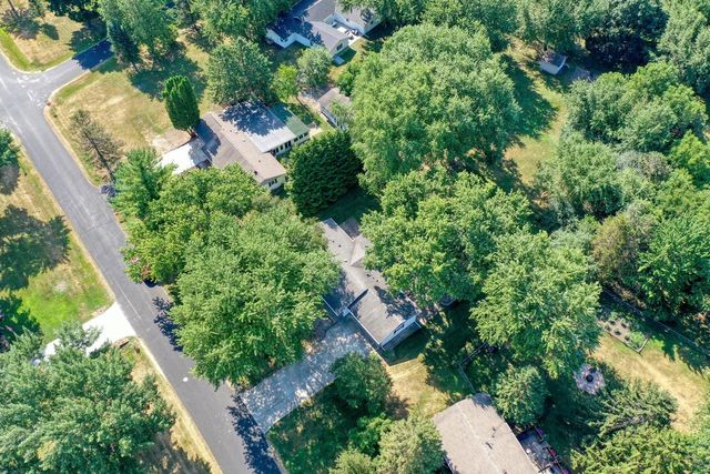 W167 Cottage AVENUE, Oconomowoc, WI 53066
