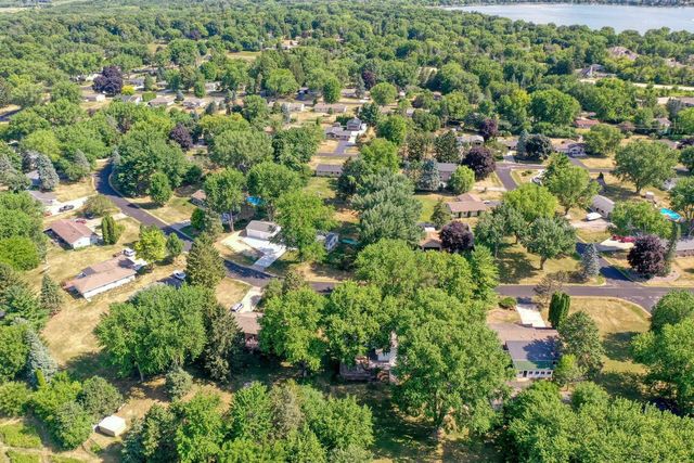 W167 Cottage AVENUE, Oconomowoc, WI 53066