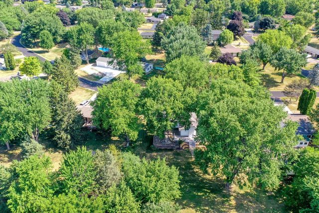 W167 Cottage AVENUE, Oconomowoc, WI 53066
