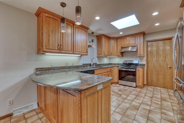 W167 Cottage AVENUE, Oconomowoc, WI 53066