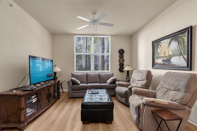 2401 NE 65th Street 112, Fort Lauderdale, FL 33308