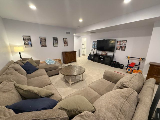 709 Hillspire Dr, Windsor, CO 80550