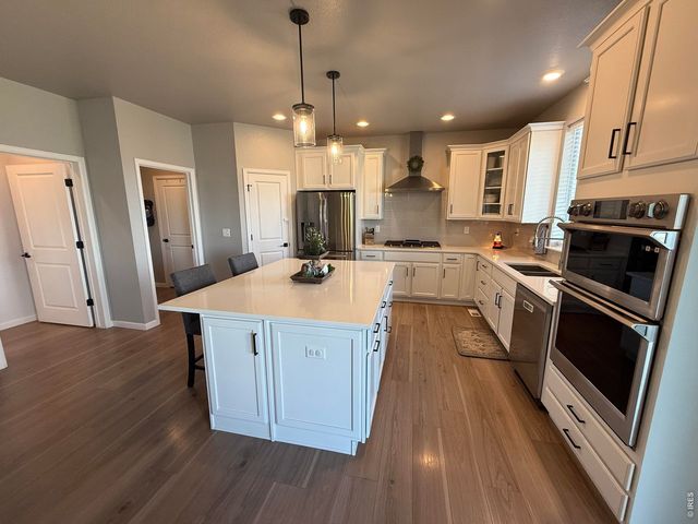 709 Hillspire Dr, Windsor, CO 80550
