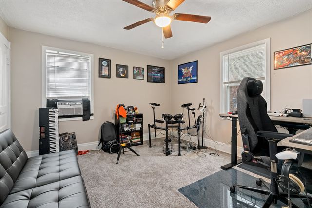 821 George St, Coraopolis, PA 15108