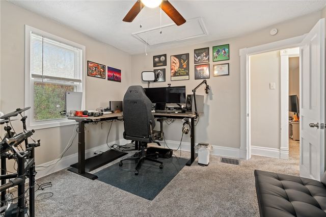 821 George St, Coraopolis, PA 15108