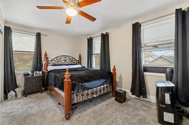 821 George St, Coraopolis, PA 15108