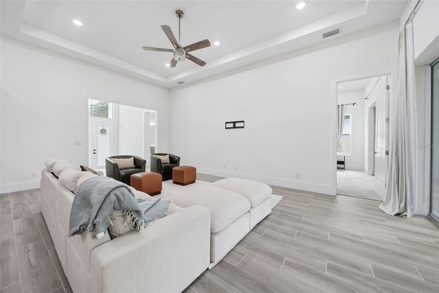 555 SANCTUARY GOLF PLACE, Apopka, FL 32712