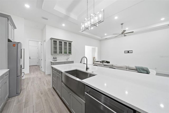 555 SANCTUARY GOLF PLACE, Apopka, FL 32712