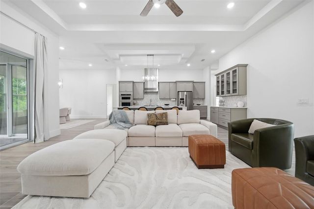 555 SANCTUARY GOLF PLACE, Apopka, FL 32712