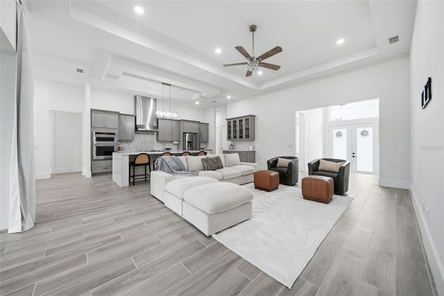 555 SANCTUARY GOLF PLACE, Apopka, FL 32712