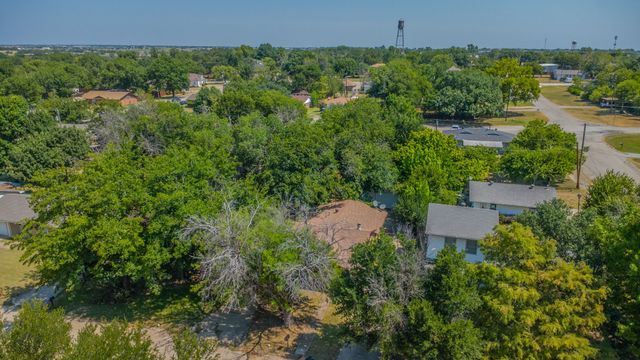 310 Jagoe Street, Krum, TX 76249