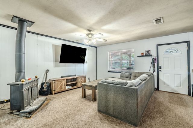 310 Jagoe Street, Krum, TX 76249
