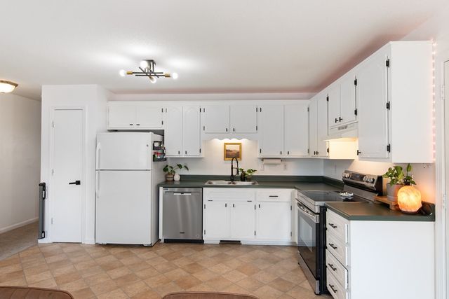 3218 N Senseney Cir, Clarksville, TN 37042