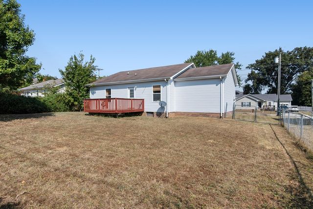 3218 N Senseney Cir, Clarksville, TN 37042