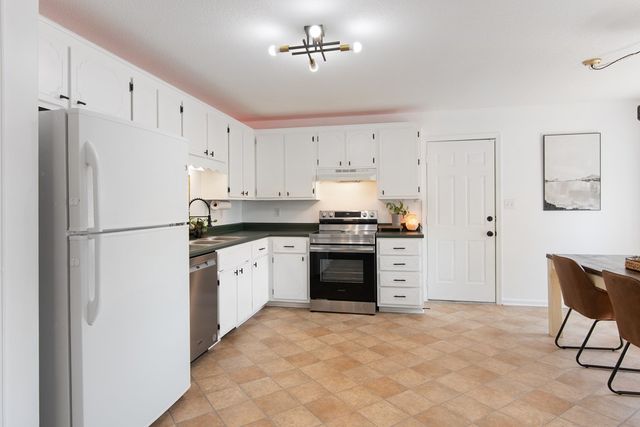 3218 N Senseney Cir, Clarksville, TN 37042