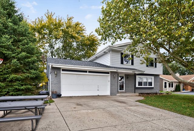 8416 W Forest Hill AVENUE, Franklin, WI 53132