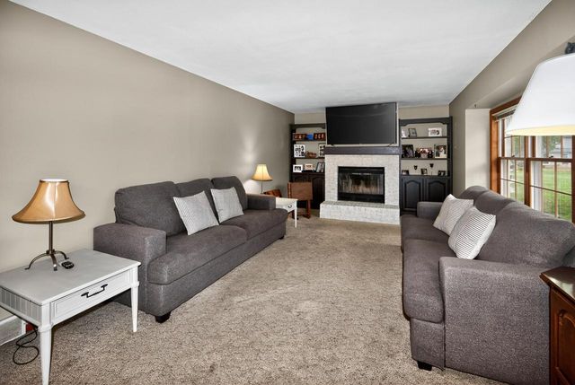 8416 W Forest Hill AVENUE, Franklin, WI 53132