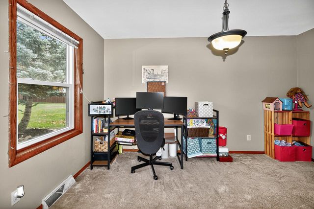 8416 W Forest Hill AVENUE, Franklin, WI 53132