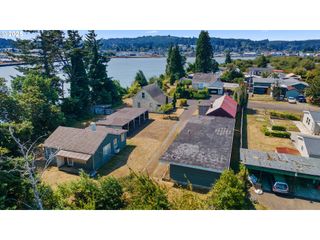 532 LIMNELL St, Coos Bay, OR 97420