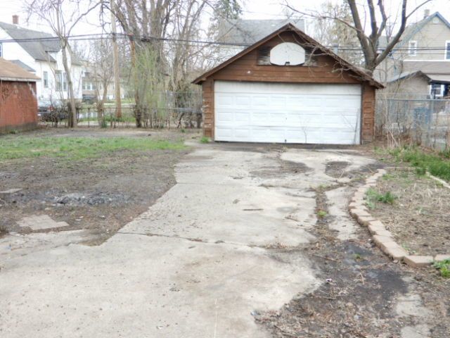 195 W 15th Street, Chicago Heights, IL 60411