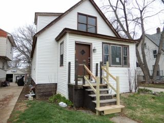 195 W 15th Street, Chicago Heights, IL 60411