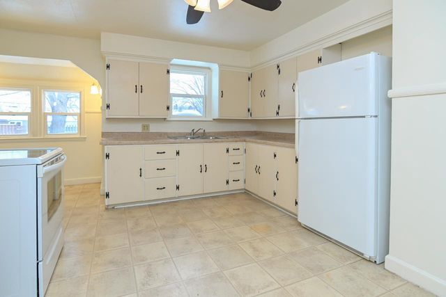 1715 W WISCONSIN AVENUE, Appleton, WI 54911