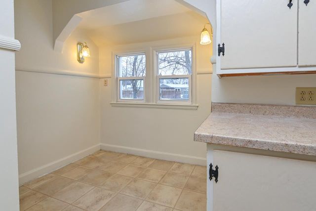 1715 W WISCONSIN AVENUE, Appleton, WI 54911