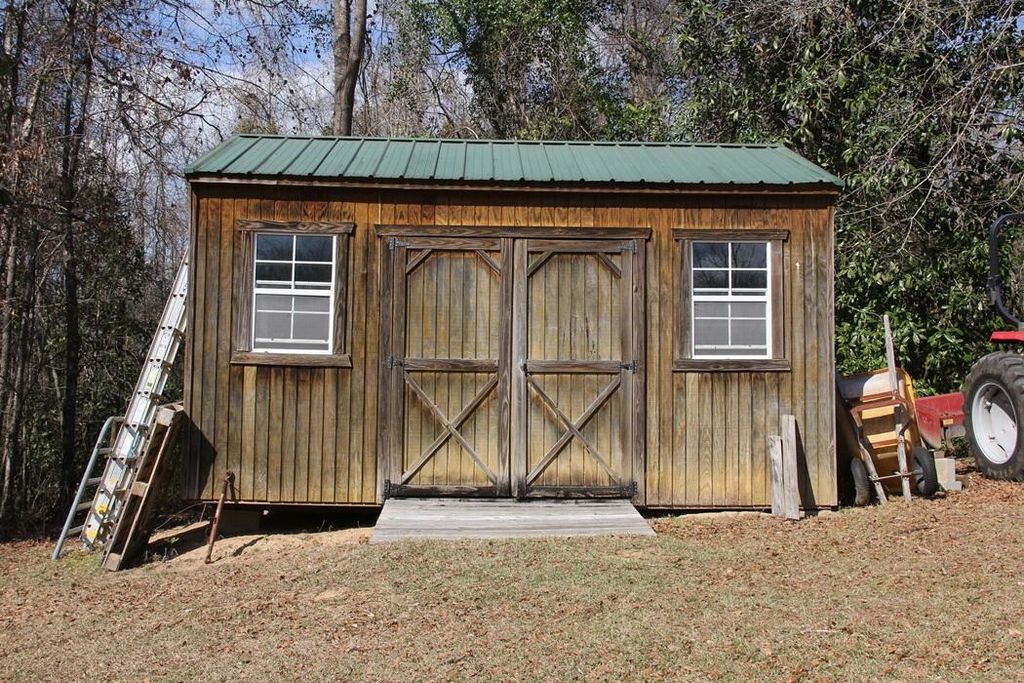 Image 9 of property listing at 6611 North Road, North, SC 29112