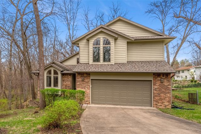 24 Samuel Drive, Iowa City, IA 52245