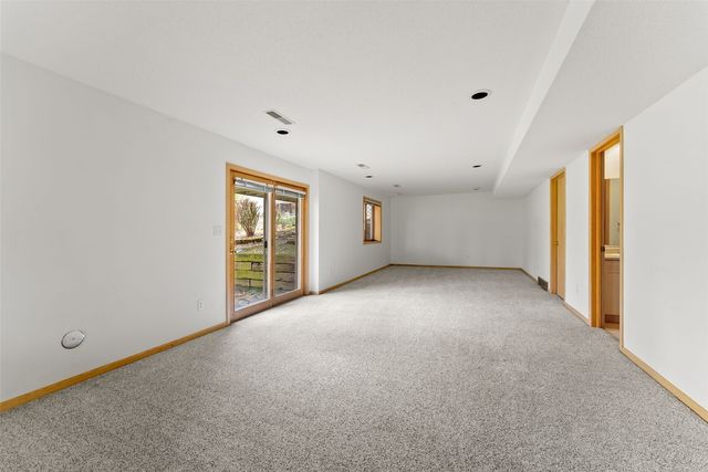 24 Samuel Drive, Iowa City, IA 52245