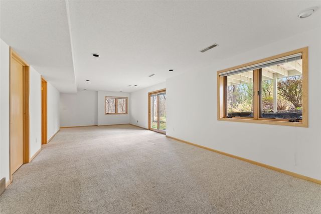 24 Samuel Drive, Iowa City, IA 52245