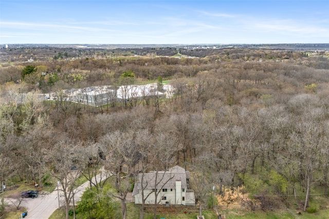 24 Samuel Drive, Iowa City, IA 52245