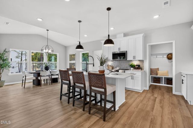 98 Knotts Loop, Lillington, NC 27546