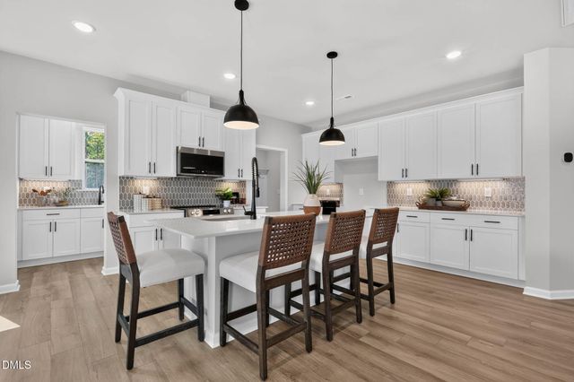 98 Knotts Loop, Lillington, NC 27546