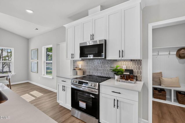98 Knotts Loop, Lillington, NC 27546
