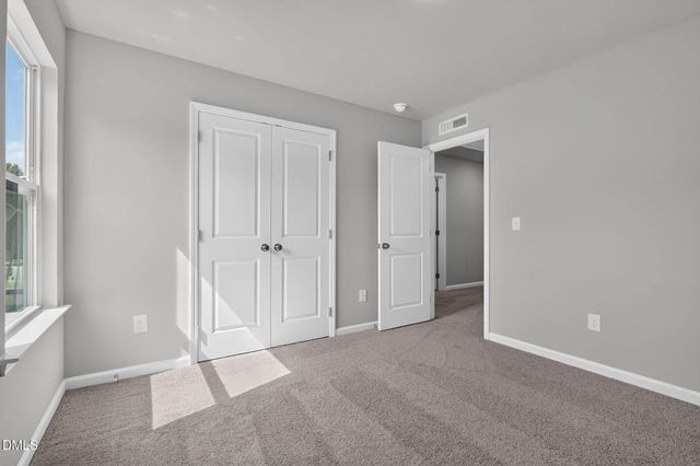 98 Knotts Loop, Lillington, NC 27546