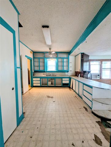 1000 N Morris Street, Gainesville, TX 76240