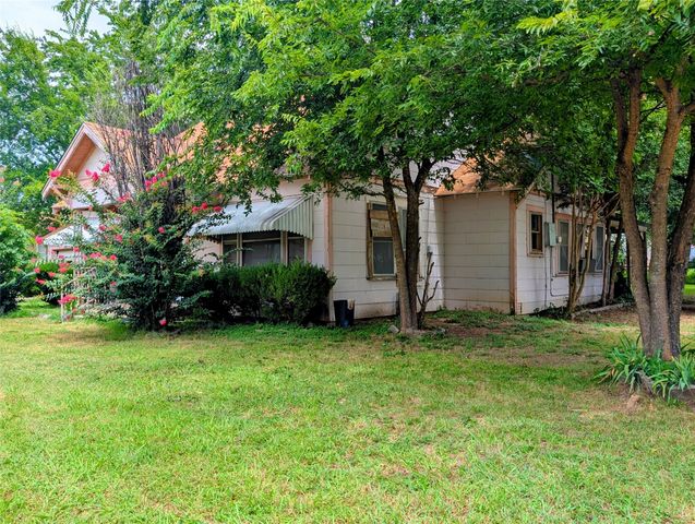 1000 N Morris Street, Gainesville, TX 76240