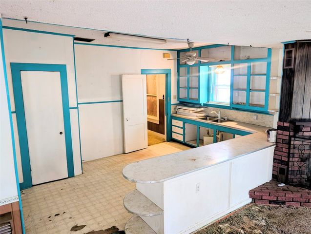 1000 N Morris Street, Gainesville, TX 76240