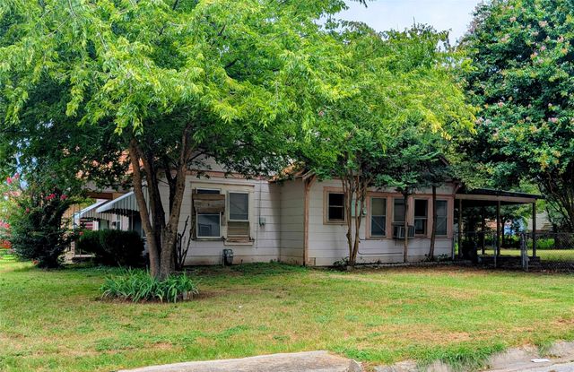 1000 N Morris Street, Gainesville, TX 76240