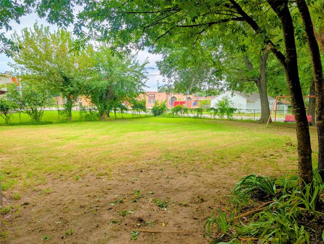 1000 N Morris Street, Gainesville, TX 76240