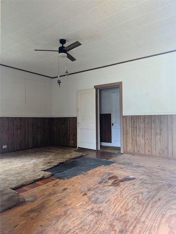 1000 N Morris Street, Gainesville, TX 76240