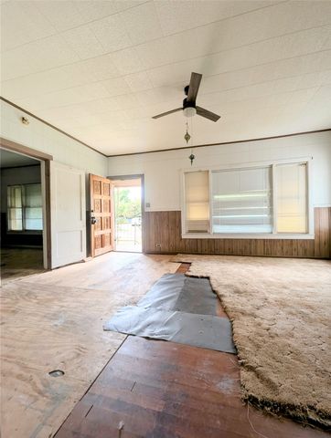 1000 N Morris Street, Gainesville, TX 76240