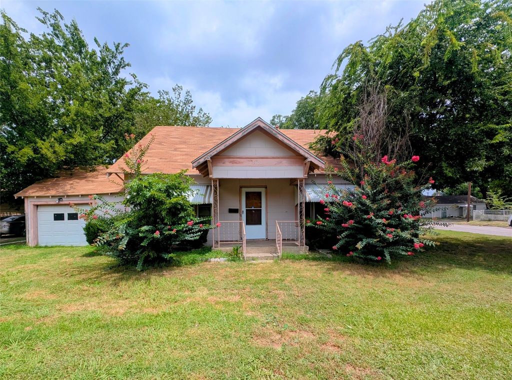 1000 N Morris Street, Gainesville, TX 76240